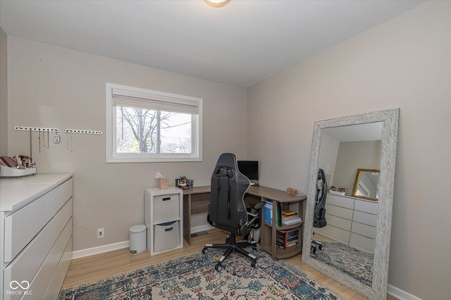 503 S 9th Avenue, Beech Grove, IN 46107