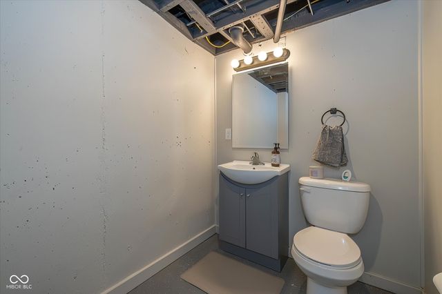 503 S 9th Avenue, Beech Grove, IN 46107