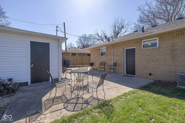 503 S 9th Avenue, Beech Grove, IN 46107