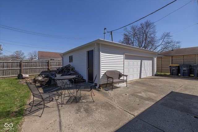 503 S 9th Avenue, Beech Grove, IN 46107