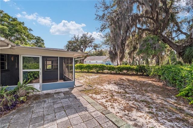 9317 E Crescent Drive, Inverness, FL 34450