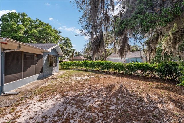 9317 E Crescent Drive, Inverness, FL 34450