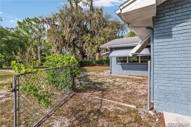 9317 E Crescent Drive, Inverness, FL 34450