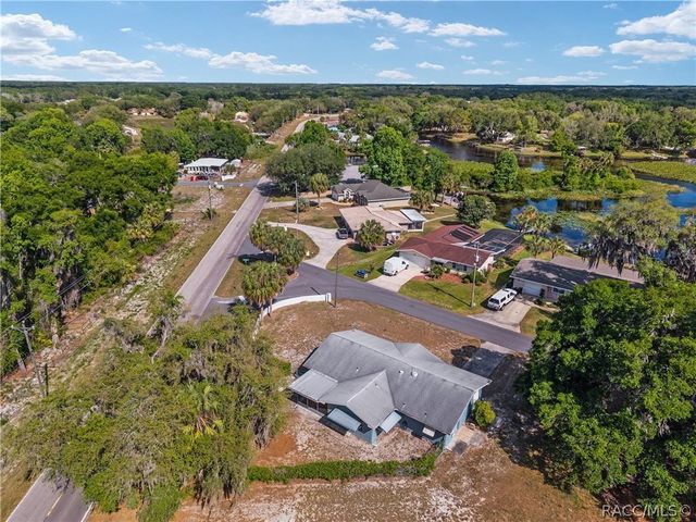 9317 E Crescent Drive, Inverness, FL 34450