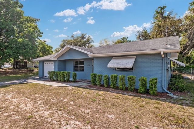9317 E Crescent Drive, Inverness, FL 34450