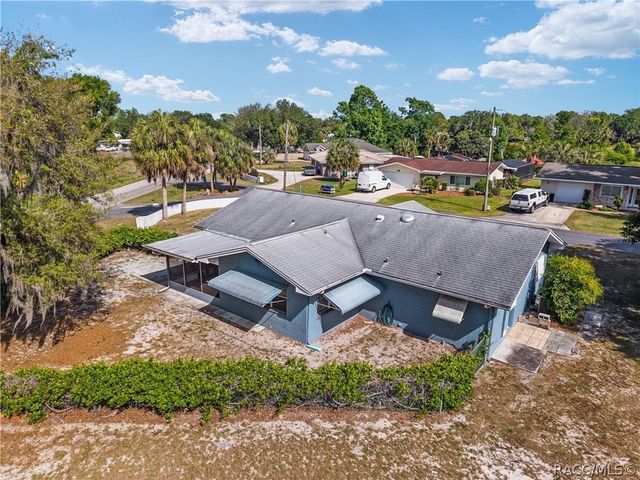 9317 E Crescent Drive, Inverness, FL 34450