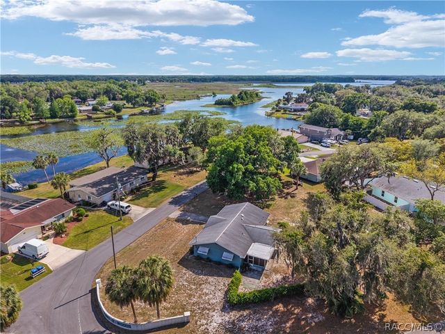 9317 E Crescent Drive, Inverness, FL 34450