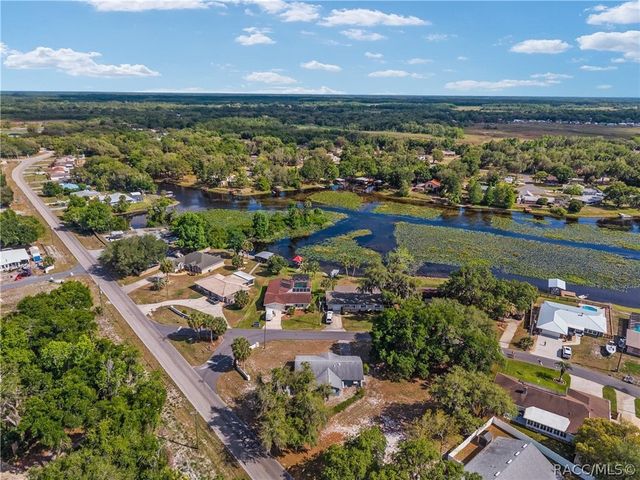 9317 E Crescent Drive, Inverness, FL 34450