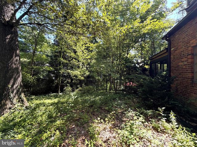 3123 MILITARY RD N, Arlington, VA 22207