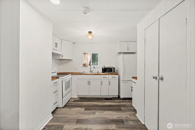 16503 Village Drive SE, Rainier, WA 98576