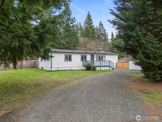 16503 Village Drive SE, Rainier, WA 98576