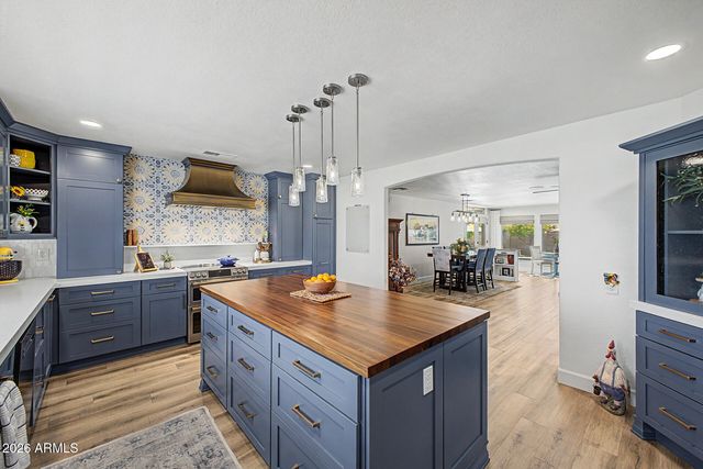 1711 E GRANDVIEW Street, Mesa, AZ 85203