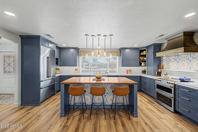 1711 E GRANDVIEW Street, Mesa, AZ 85203