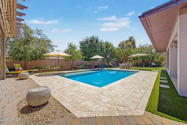 1711 E GRANDVIEW Street, Mesa, AZ 85203