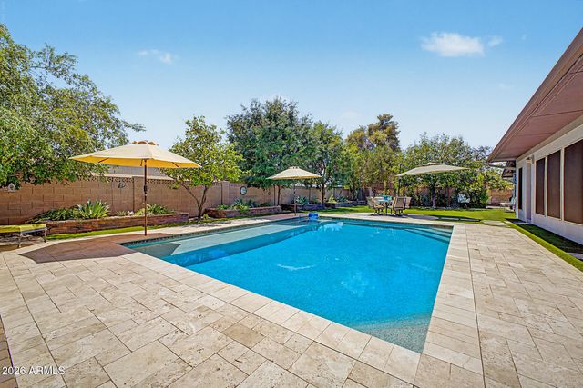 1711 E GRANDVIEW Street, Mesa, AZ 85203