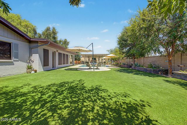 1711 E GRANDVIEW Street, Mesa, AZ 85203