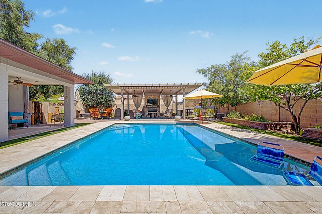 1711 E GRANDVIEW Street, Mesa, AZ 85203