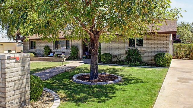 1711 E GRANDVIEW Street, Mesa, AZ 85203