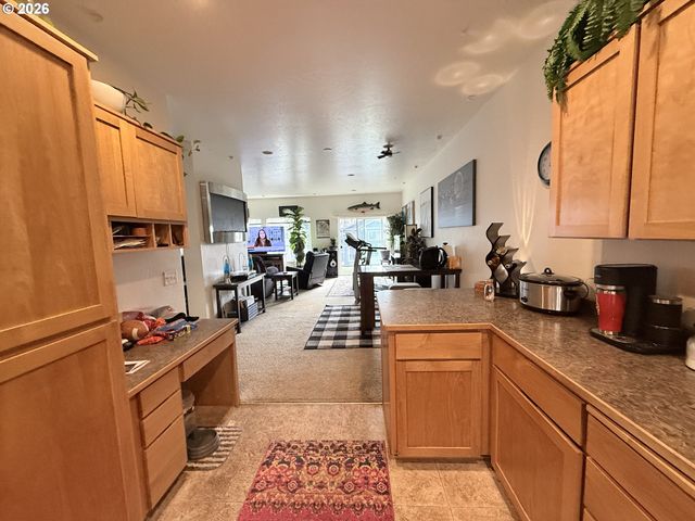 815 OLD COUNTY Rd 5, Brookings, OR 97415