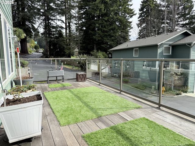 815 OLD COUNTY Rd 5, Brookings, OR 97415