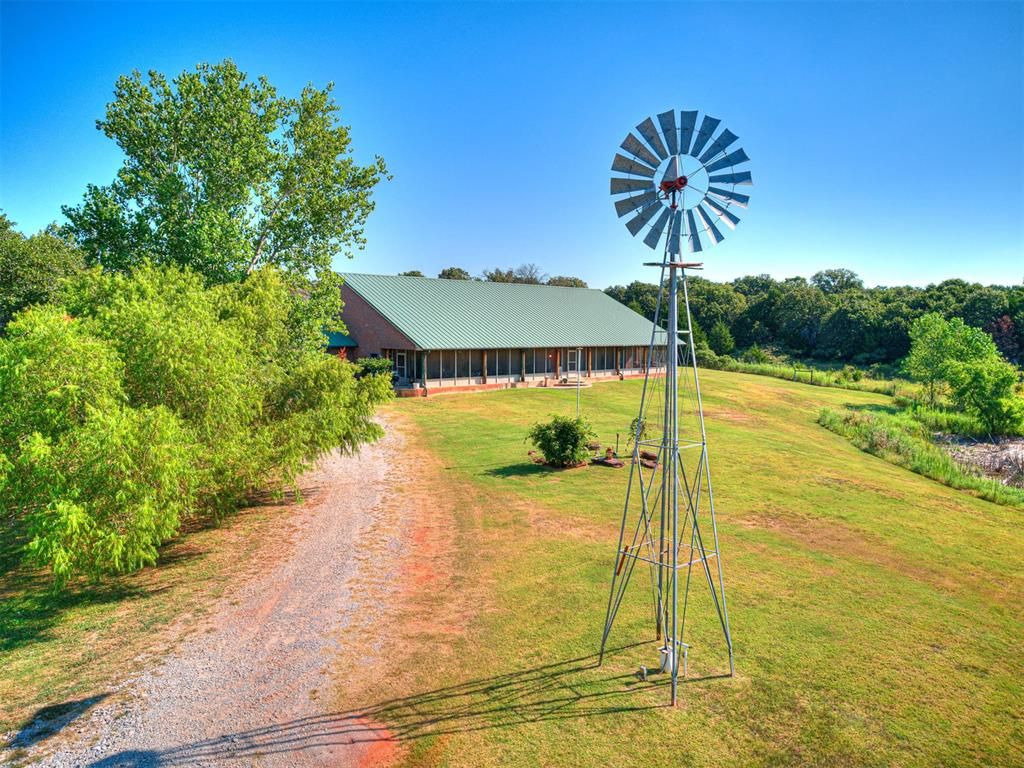 24913 E Waterloo Road, Luther, OK 73054