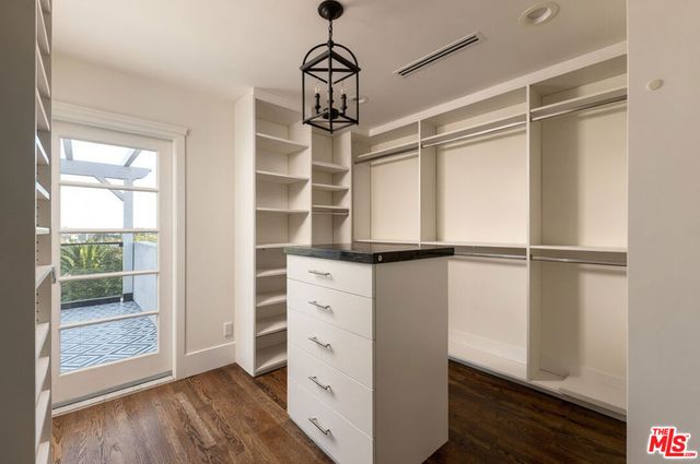 4830 Los Feliz Boulevard, Los Angeles, CA 90027