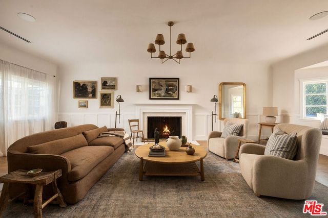 4830 Los Feliz Boulevard, Los Angeles, CA 90027