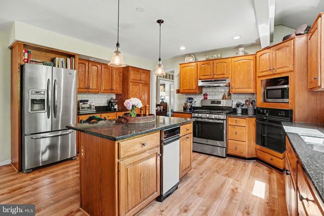 1204 FLEETWOOD DR, Carlisle, PA 17013