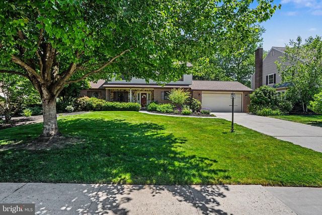1204 FLEETWOOD DR, Carlisle, PA 17013
