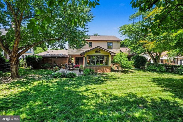 1204 FLEETWOOD DR, Carlisle, PA 17013