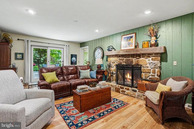 1204 FLEETWOOD DR, Carlisle, PA 17013
