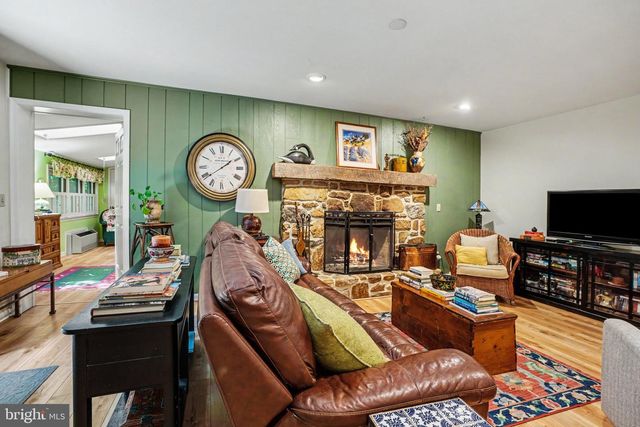 1204 FLEETWOOD DR, Carlisle, PA 17013