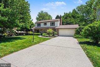 1204 FLEETWOOD DR, Carlisle, PA 17013