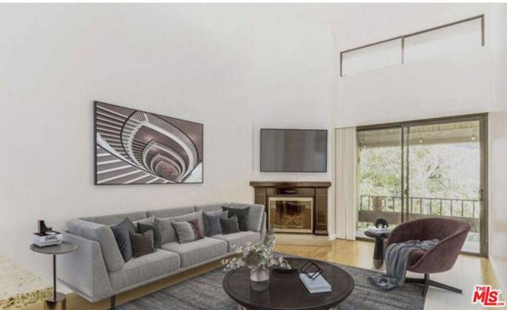 8675 Falmouth Avenue 315, Los Angeles, CA 90293