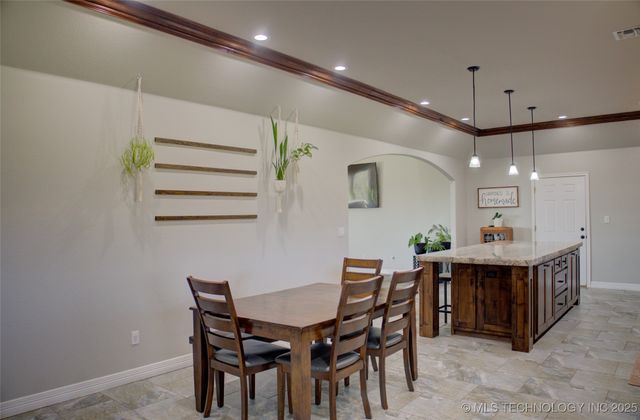 21275 N Javine Hill Road, Skiatook, OK 74070