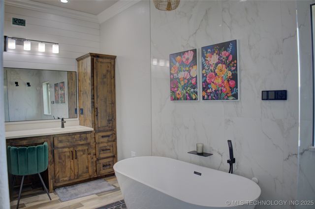 21275 N Javine Hill Road, Skiatook, OK 74070