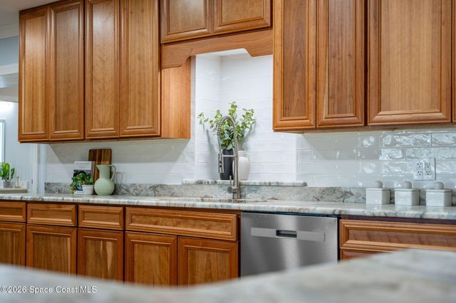 136 14th Avenue, Indialantic, FL 32903