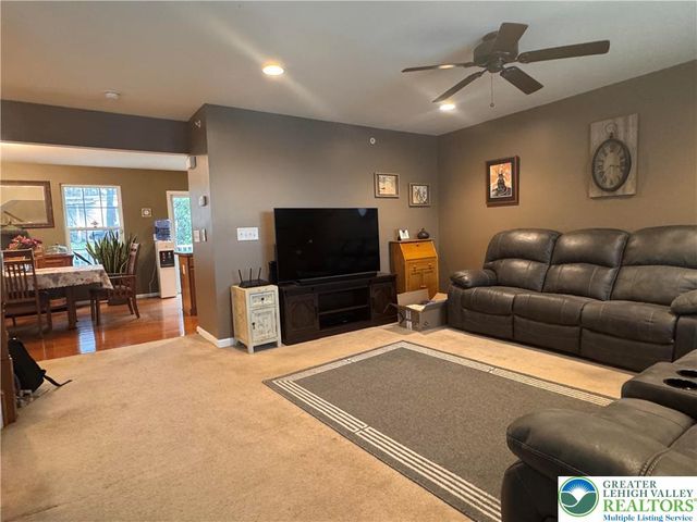 3632 Westminster Way, Upper Nazareth Twp, PA 18064