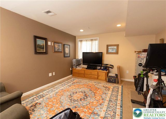 3632 Westminster Way, Upper Nazareth Twp, PA 18064