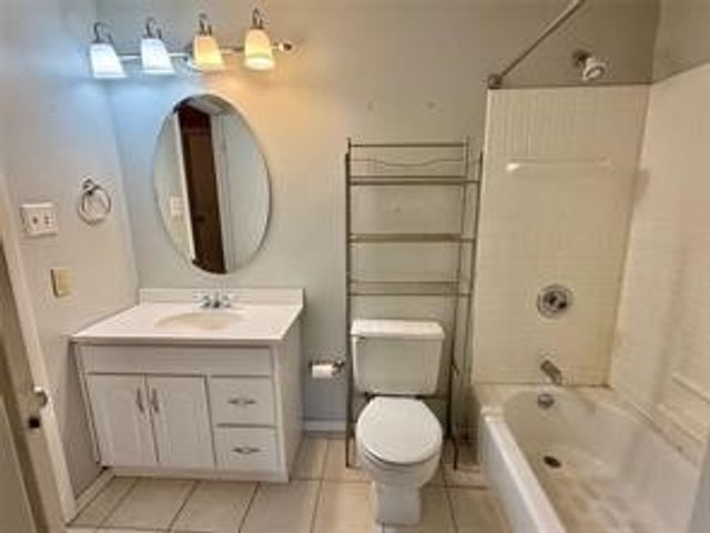 115 Saxonwald Ln, Castle Shannon, PA 15234