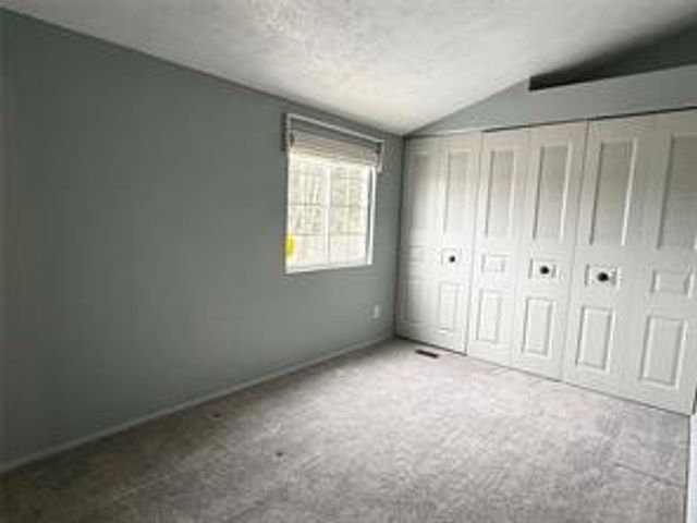 115 Saxonwald Ln, Castle Shannon, PA 15234