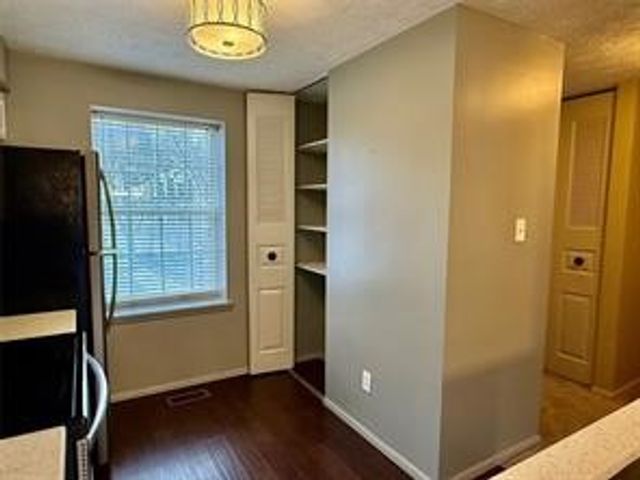 115 Saxonwald Ln, Castle Shannon, PA 15234