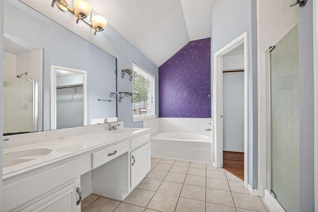 11563 Withers Way Circle, Houston, TX 77065