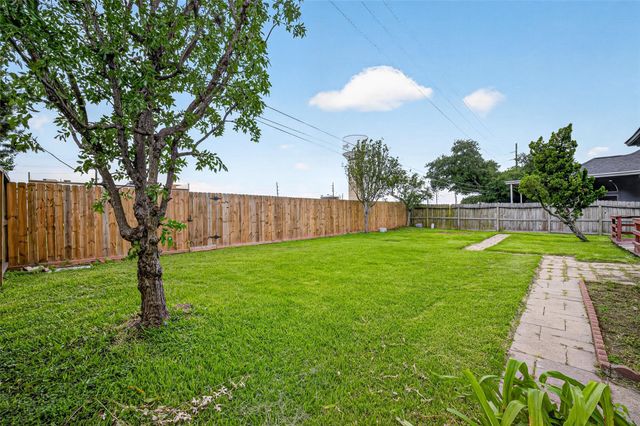 11563 Withers Way Circle, Houston, TX 77065