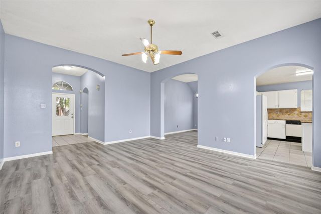 11563 Withers Way Circle, Houston, TX 77065