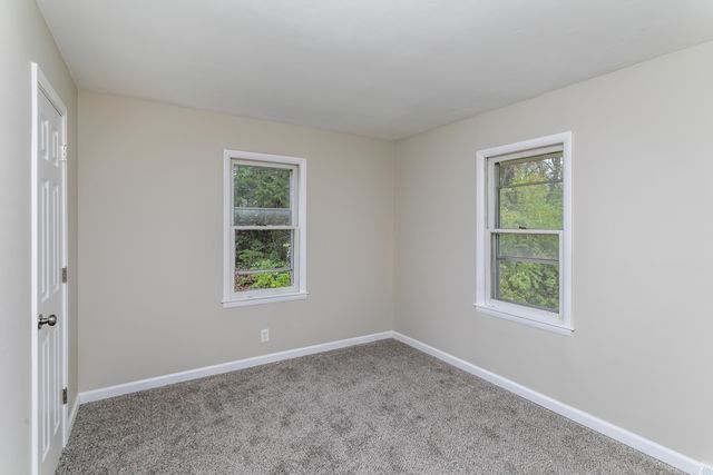 2403 N CREASY SPRINGS RD, Columbia, MO 65202