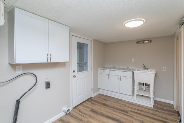 2403 N CREASY SPRINGS RD, Columbia, MO 65202