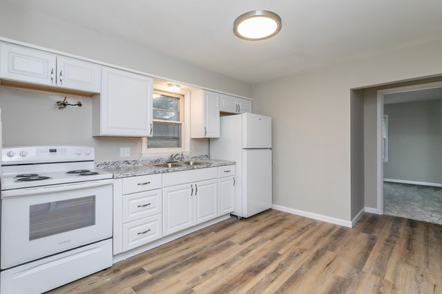 2403 N CREASY SPRINGS RD, Columbia, MO 65202