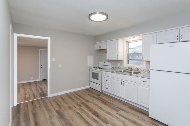 2403 N CREASY SPRINGS RD, Columbia, MO 65202