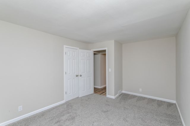 2403 N CREASY SPRINGS RD, Columbia, MO 65202